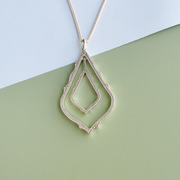 Kendra Scott Simon Long Pendant Necklace in Gold - Picture 1 of 3